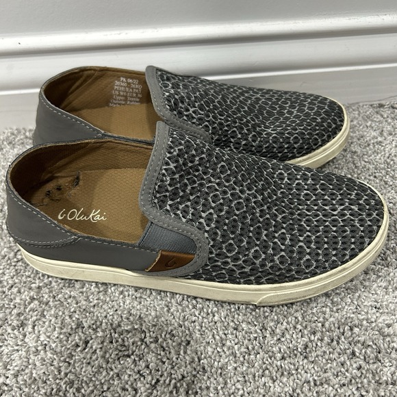 OluKai Women's Size‎ 6 Pehuea Pa 'i Slip-On Sneaker Casual Comfort Shoes Walking - Picture 4 of 7